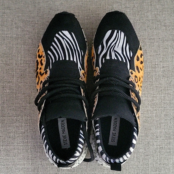 Steve Madden Cliff Sneaker size 10 Animal Print Patchwork Fashion Sneakers EUC - Picture 3 of 7